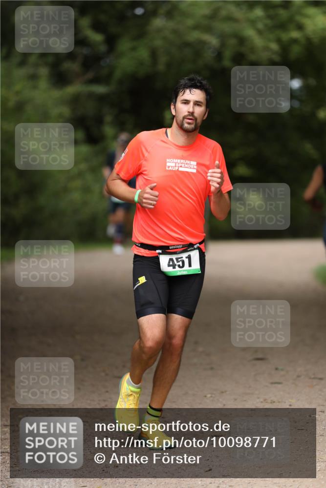 30.08.2026 - Elbe Triathlon Hamburg Antke Förster http://msf.ph/oto/10098771 30.08.2026 10:46:52 Laufen 451 meine-sportfotos.de