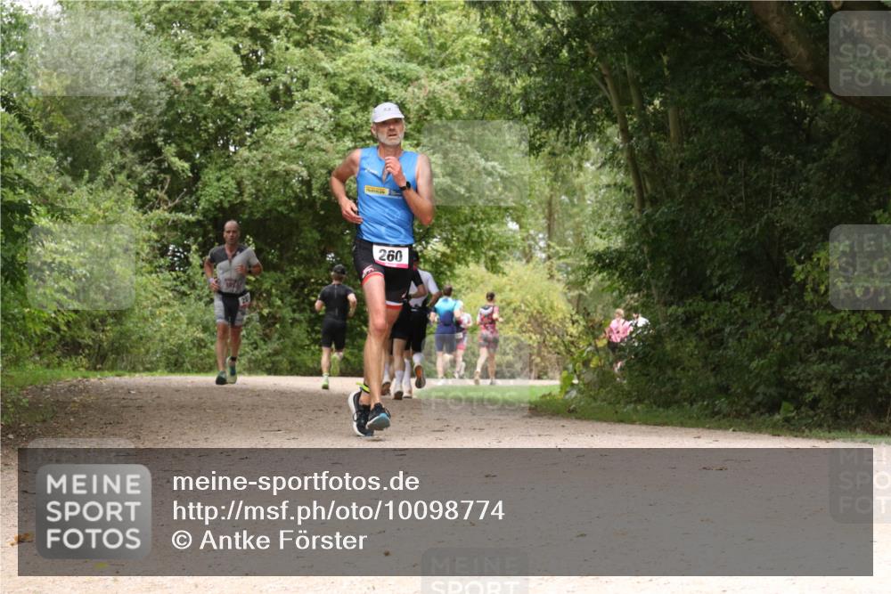 30.08.2026 - Elbe Triathlon Hamburg Antke Förster http://msf.ph/oto/10098774 30.08.2026 10:50:21 Laufen 260 meine-sportfotos.de