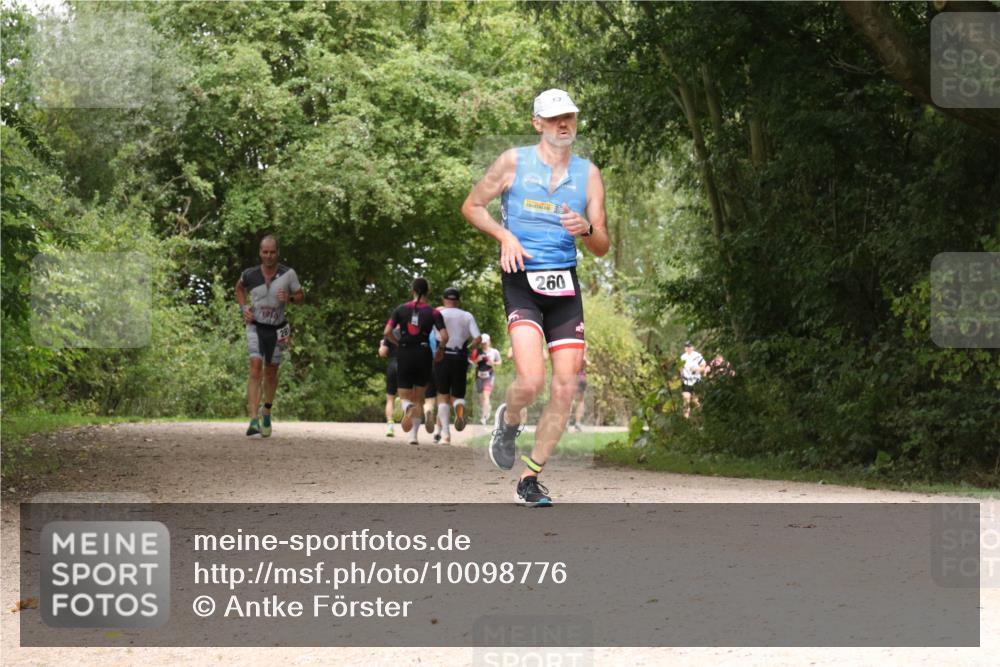 30.08.2026 - Elbe Triathlon Hamburg Antke Förster http://msf.ph/oto/10098776 30.08.2026 10:50:22 Laufen 260 meine-sportfotos.de