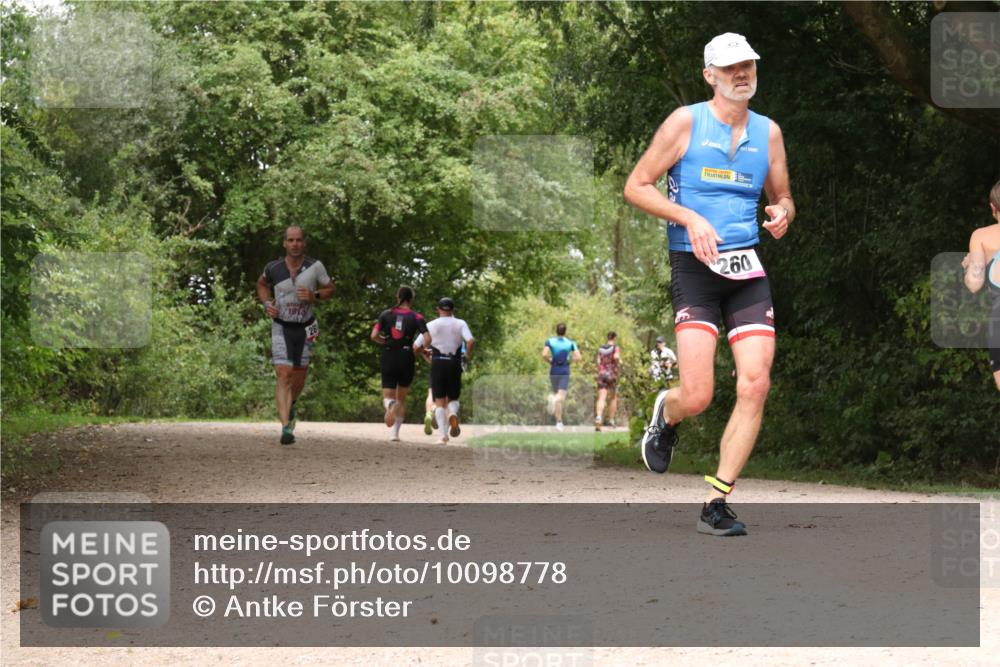 30.08.2026 - Elbe Triathlon Hamburg Antke Förster http://msf.ph/oto/10098778 30.08.2026 10:50:23 Laufen 260 meine-sportfotos.de