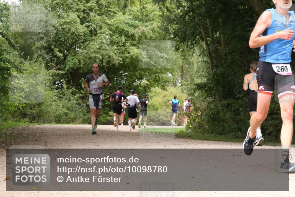 30.08.2026 - Elbe Triathlon Hamburg Antke Förster http://msf.ph/oto/10098780 30.08.2026 10:50:23 Laufen 1876, 260 meine-sportfotos.de