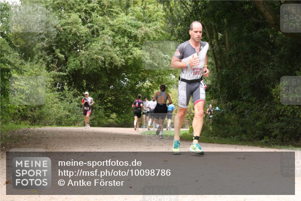 30.08.2026 - Elbe Triathlon Hamburg Antke Förster http://msf.ph/oto/10098786 30.08.2026 10:50:26 Laufen 1816 meine-sportfotos.de
