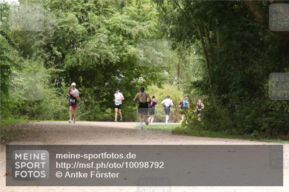 30.08.2026 - Elbe Triathlon Hamburg Antke Förster http://msf.ph/oto/10098792 30.08.2026 10:50:28 Laufen  meine-sportfotos.de