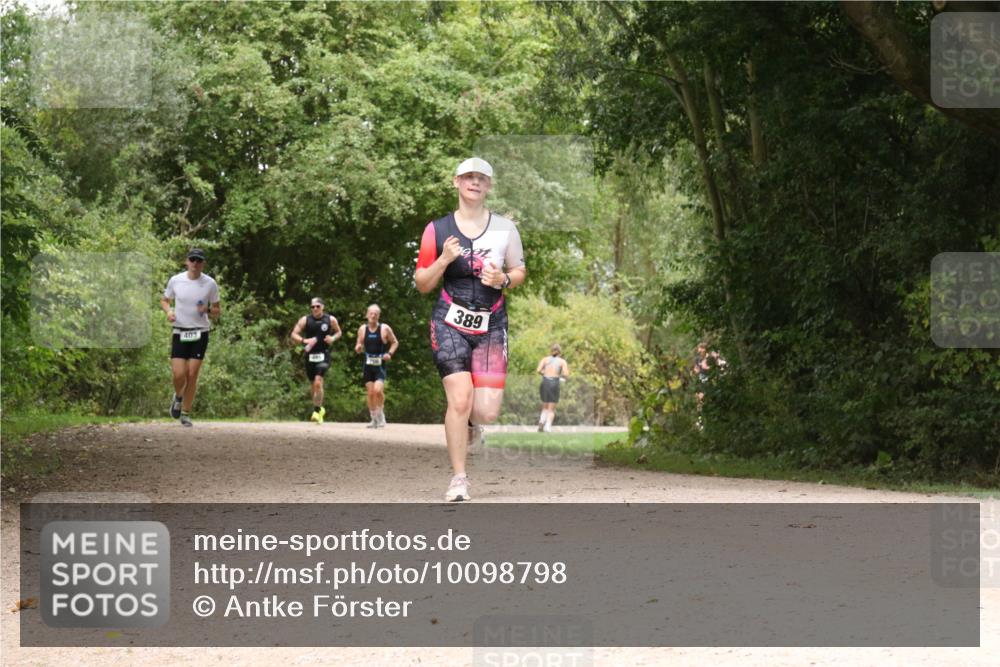 30.08.2026 - Elbe Triathlon Hamburg Antke Förster http://msf.ph/oto/10098798 30.08.2026 10:50:35 Laufen 403, 389 meine-sportfotos.de
