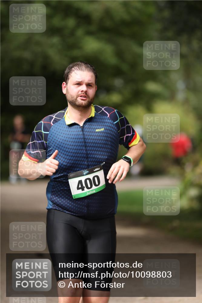 30.08.2026 - Elbe Triathlon Hamburg Antke Förster http://msf.ph/oto/10098803 30.08.2026 10:47:25 Laufen 400 meine-sportfotos.de