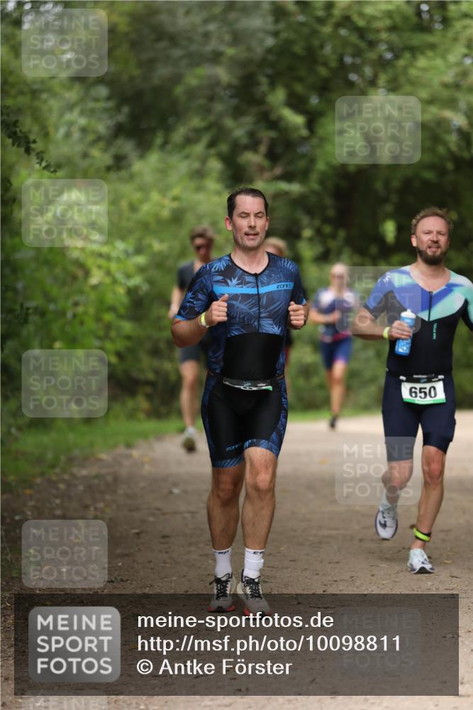 30.08.2026 - Elbe Triathlon Hamburg Antke Förster http://msf.ph/oto/10098811 30.08.2026 10:47:28 Laufen 650 meine-sportfotos.de