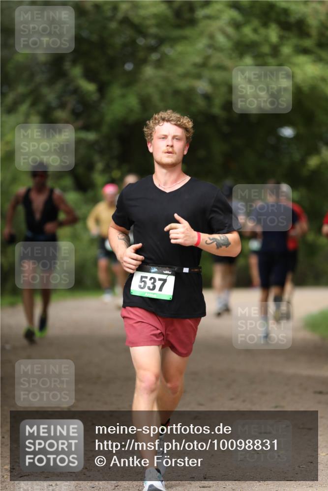30.08.2026 - Elbe Triathlon Hamburg Antke Förster http://msf.ph/oto/10098831 30.08.2026 10:47:36 Laufen 537 meine-sportfotos.de