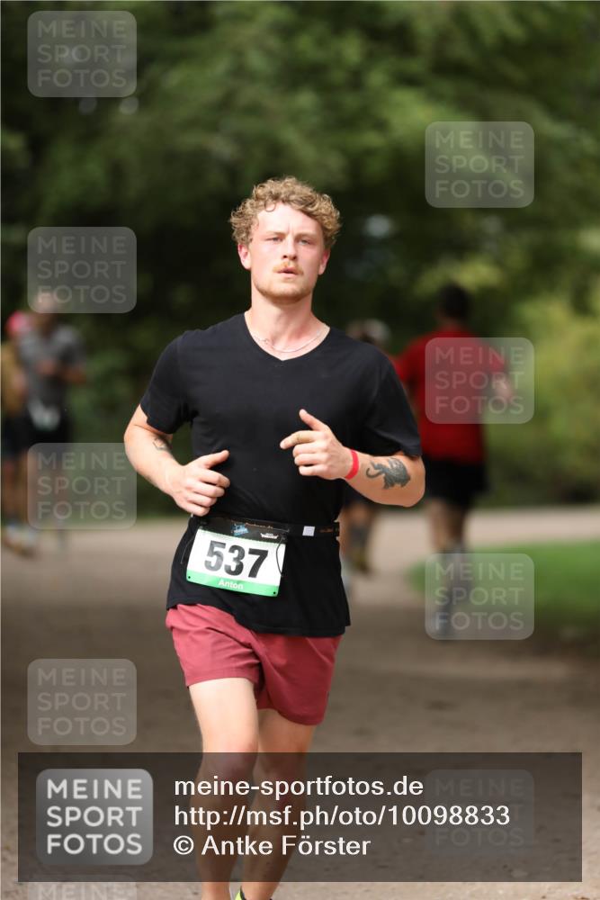 30.08.2026 - Elbe Triathlon Hamburg Antke Förster http://msf.ph/oto/10098833 30.08.2026 10:47:36 Laufen 537 meine-sportfotos.de