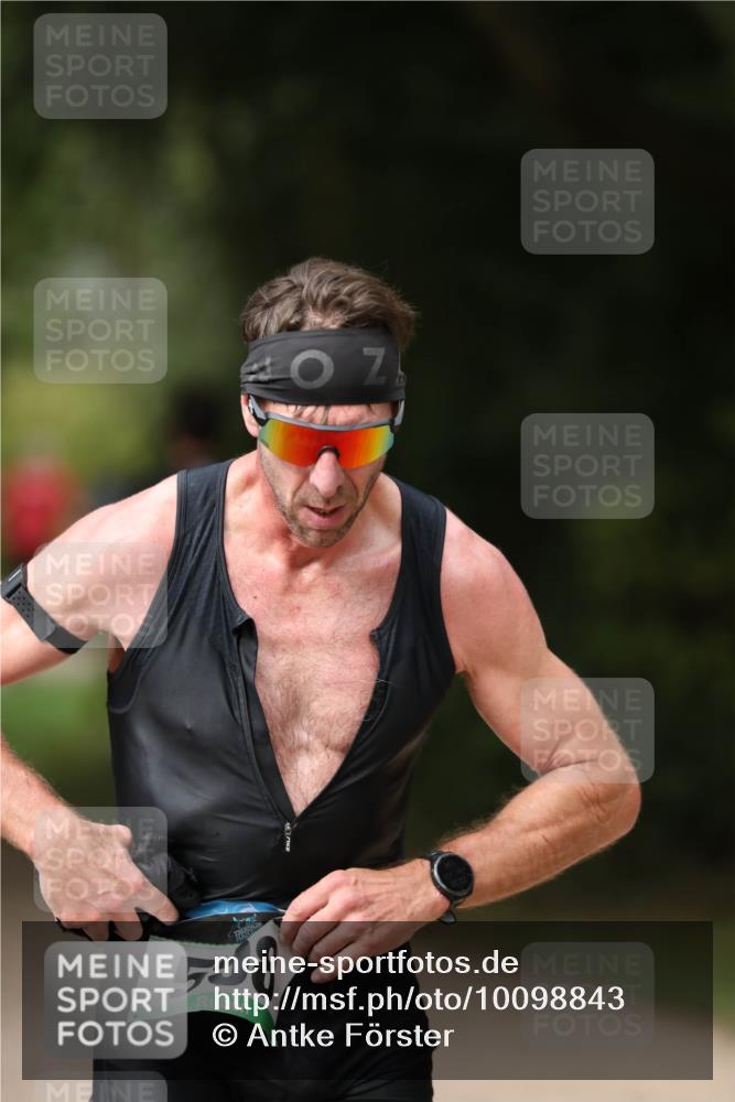 30.08.2026 - Elbe Triathlon Hamburg Antke Förster http://msf.ph/oto/10098843 30.08.2026 10:47:42 Laufen  meine-sportfotos.de