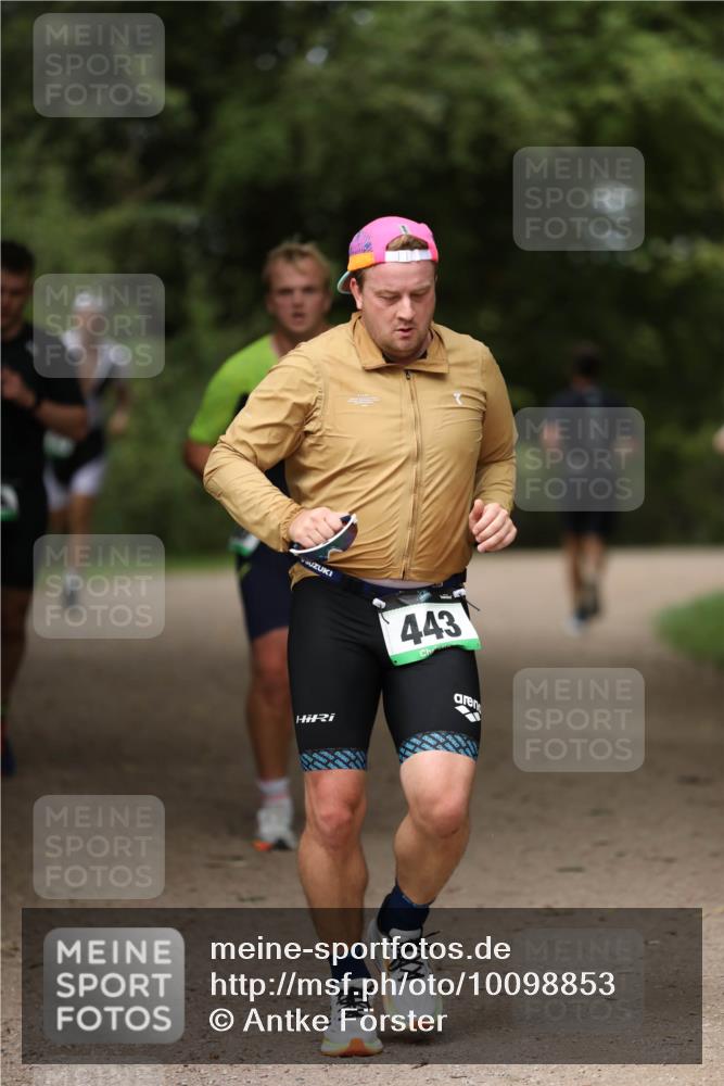 30.08.2026 - Elbe Triathlon Hamburg Antke Förster http://msf.ph/oto/10098853 30.08.2026 10:47:46 Laufen 443 meine-sportfotos.de