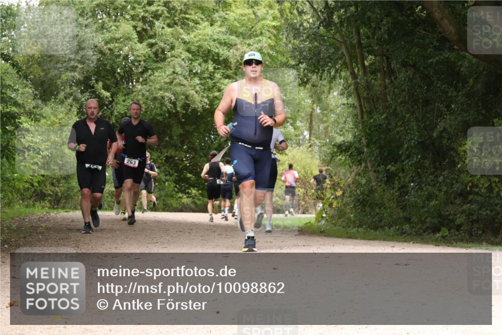 30.08.2026 - Elbe Triathlon Hamburg Antke Förster http://msf.ph/oto/10098862 30.08.2026 10:51:01 Laufen 263 meine-sportfotos.de