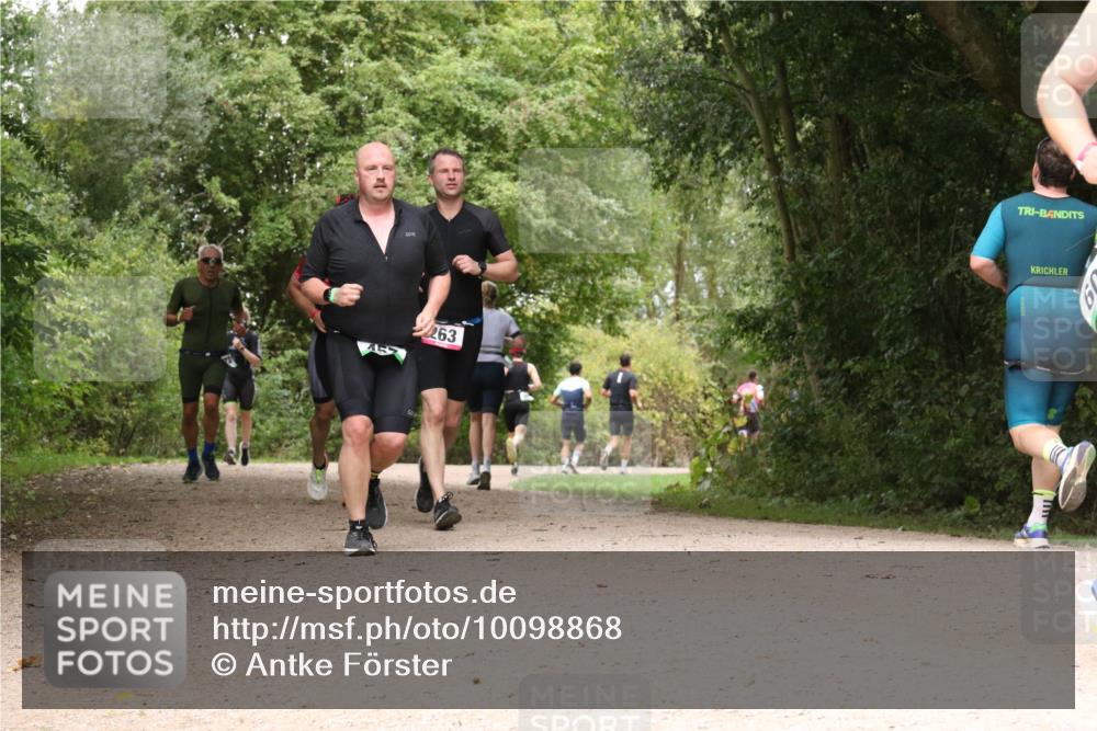 30.08.2026 - Elbe Triathlon Hamburg Antke Förster http://msf.ph/oto/10098868 30.08.2026 10:51:04 Laufen 263 meine-sportfotos.de
