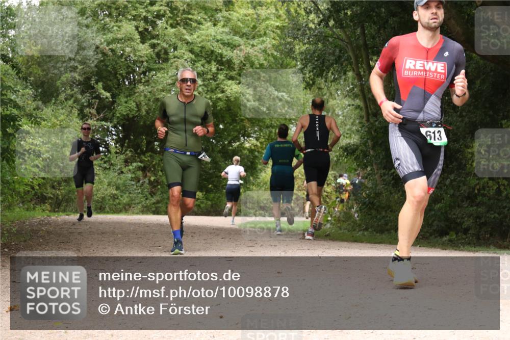 30.08.2026 - Elbe Triathlon Hamburg Antke Förster http://msf.ph/oto/10098878 30.08.2026 10:51:07 Laufen 613 meine-sportfotos.de