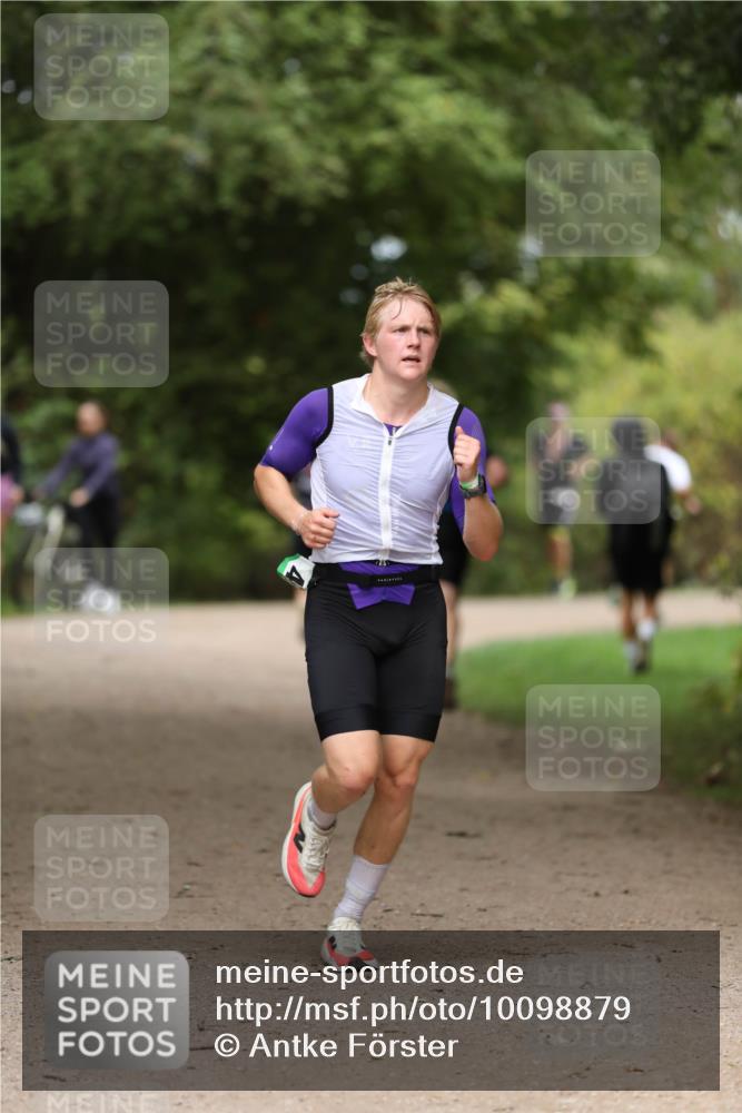 30.08.2026 - Elbe Triathlon Hamburg Antke Förster http://msf.ph/oto/10098879 30.08.2026 10:48:08 Laufen  meine-sportfotos.de
