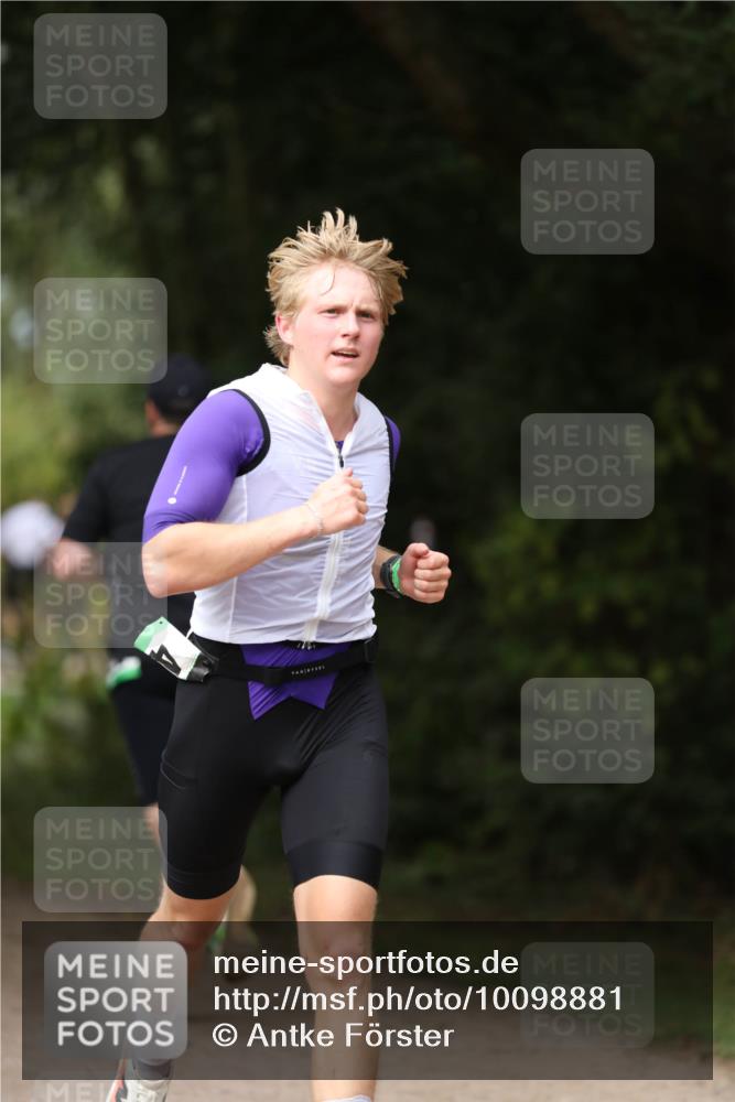 30.08.2026 - Elbe Triathlon Hamburg Antke Förster http://msf.ph/oto/10098881 30.08.2026 10:48:10 Laufen  meine-sportfotos.de