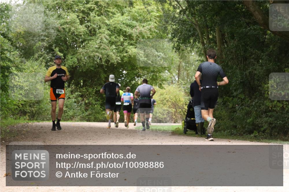 30.08.2026 - Elbe Triathlon Hamburg Antke Förster http://msf.ph/oto/10098886 30.08.2026 10:51:24 Laufen 596 meine-sportfotos.de