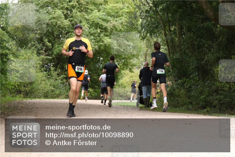 30.08.2026 - Elbe Triathlon Hamburg Antke Förster http://msf.ph/oto/10098890 30.08.2026 10:51:26 Laufen 596, 796 meine-sportfotos.de
