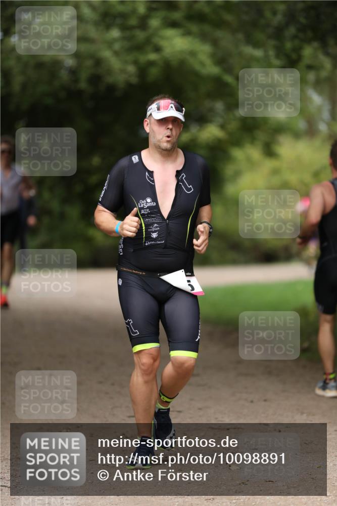 30.08.2026 - Elbe Triathlon Hamburg Antke Förster http://msf.ph/oto/10098891 30.08.2026 10:48:23 Laufen  meine-sportfotos.de
