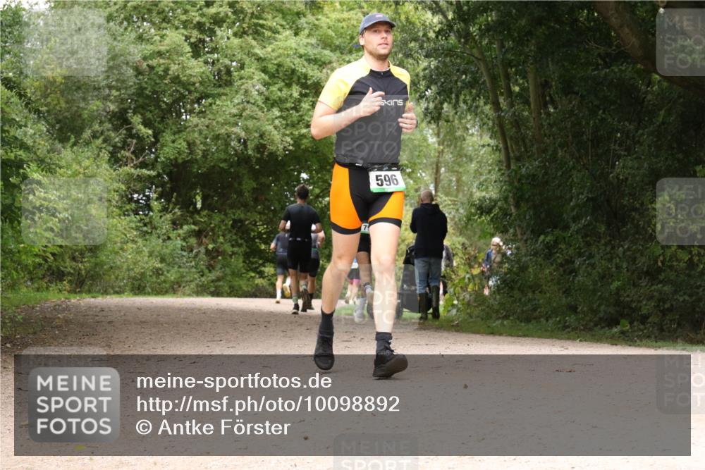 30.08.2026 - Elbe Triathlon Hamburg Antke Förster http://msf.ph/oto/10098892 30.08.2026 10:51:27 Laufen 7, 596 meine-sportfotos.de