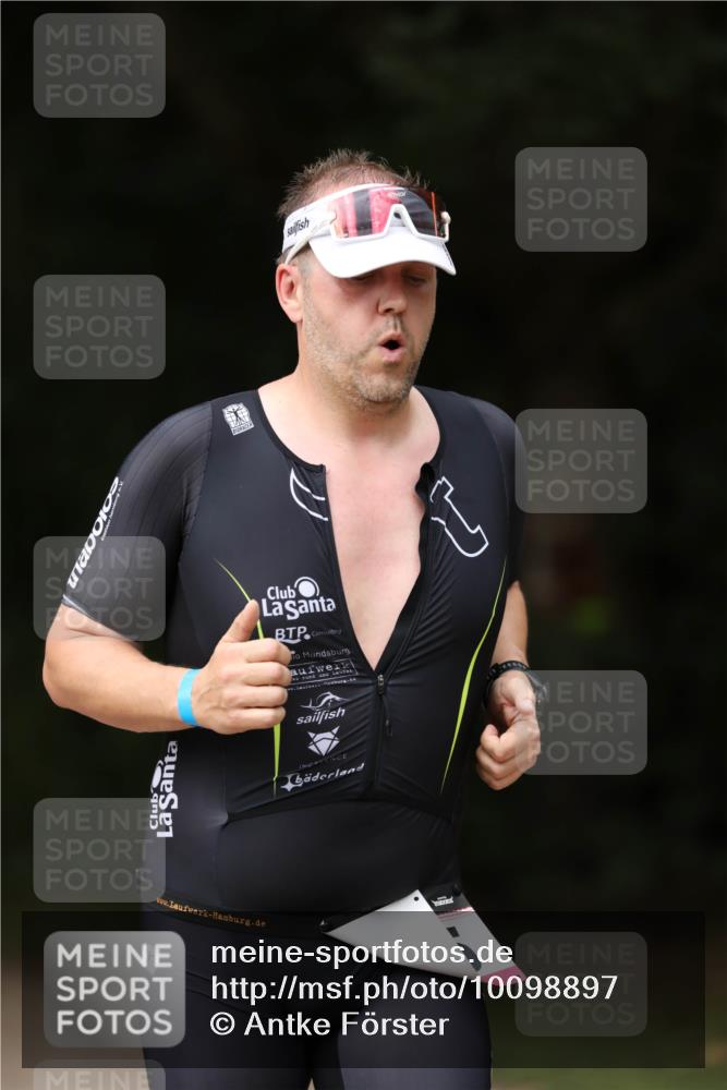 30.08.2026 - Elbe Triathlon Hamburg Antke Förster http://msf.ph/oto/10098897 30.08.2026 10:48:26 Laufen  meine-sportfotos.de