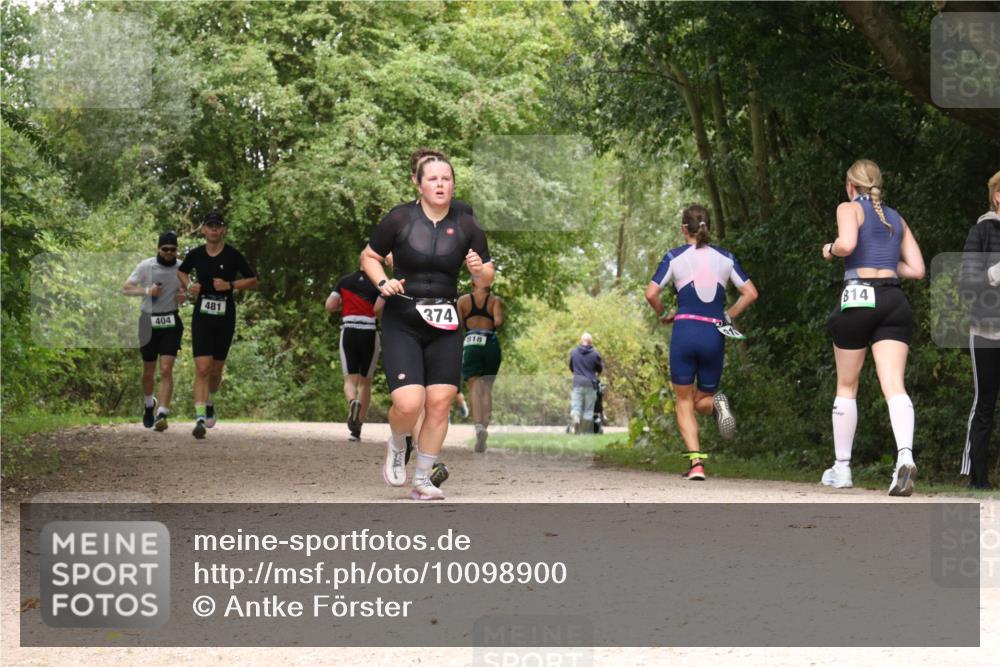 30.08.2026 - Elbe Triathlon Hamburg Antke Förster http://msf.ph/oto/10098900 30.08.2026 10:51:46 Laufen 481, 374, 404, 818, 814 meine-sportfotos.de