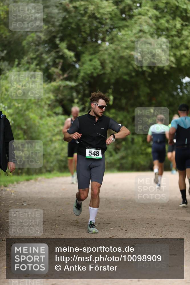 30.08.2026 - Elbe Triathlon Hamburg Antke Förster http://msf.ph/oto/10098909 30.08.2026 10:48:41 Laufen 548 meine-sportfotos.de