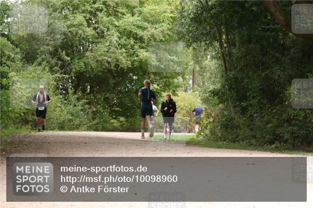 30.08.2026 - Elbe Triathlon Hamburg Antke Förster http://msf.ph/oto/10098960 30.08.2026 10:52:30 Laufen 571 meine-sportfotos.de