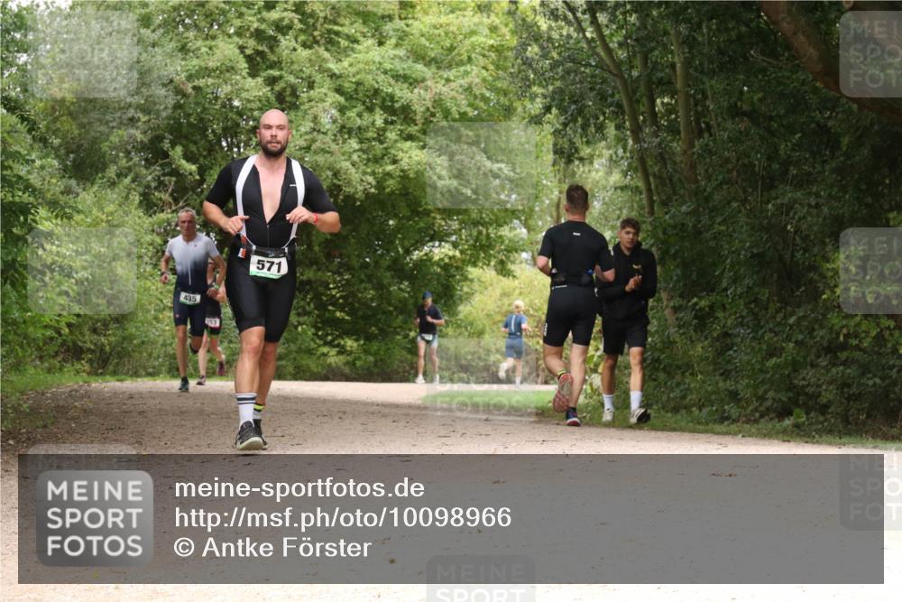 30.08.2026 - Elbe Triathlon Hamburg Antke Förster http://msf.ph/oto/10098966 30.08.2026 10:52:37 Laufen 435, 353, 571 meine-sportfotos.de