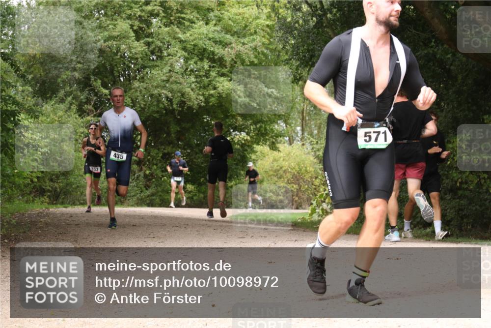 30.08.2026 - Elbe Triathlon Hamburg Antke Förster http://msf.ph/oto/10098972 30.08.2026 10:52:39 Laufen 353, 435, 571 meine-sportfotos.de