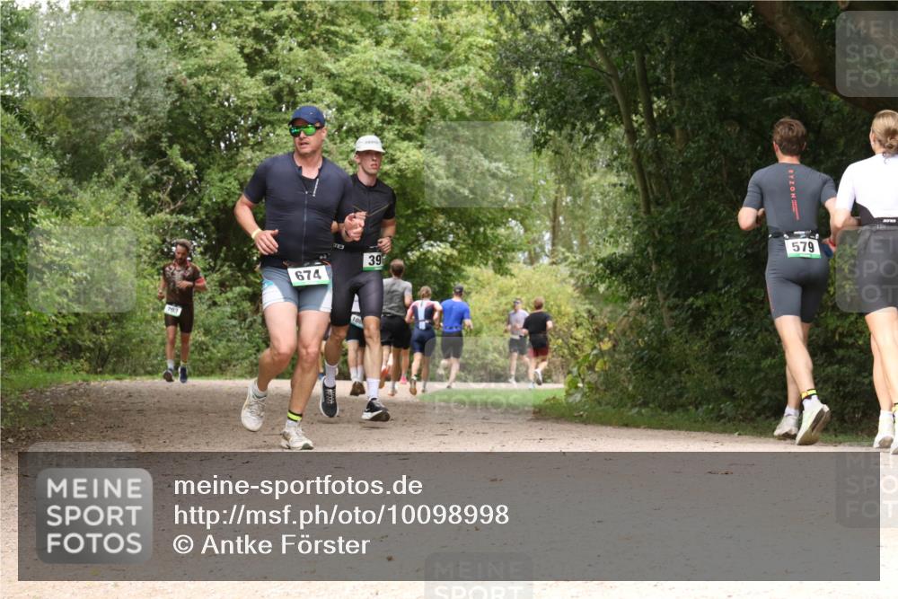 30.08.2026 - Elbe Triathlon Hamburg Antke Förster http://msf.ph/oto/10098998 30.08.2026 10:52:50 Laufen 703, 674, 39, 579 meine-sportfotos.de