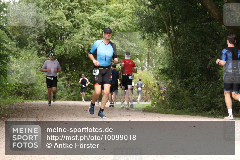 30.08.2026 - Elbe Triathlon Hamburg Antke Förster http://msf.ph/oto/10099018 30.08.2026 10:53:02 Laufen 82, 11 meine-sportfotos.de