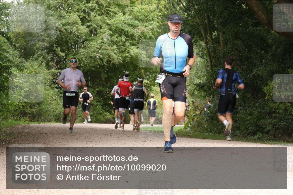30.08.2026 - Elbe Triathlon Hamburg Antke Förster http://msf.ph/oto/10099020 30.08.2026 10:53:04 Laufen 543 meine-sportfotos.de