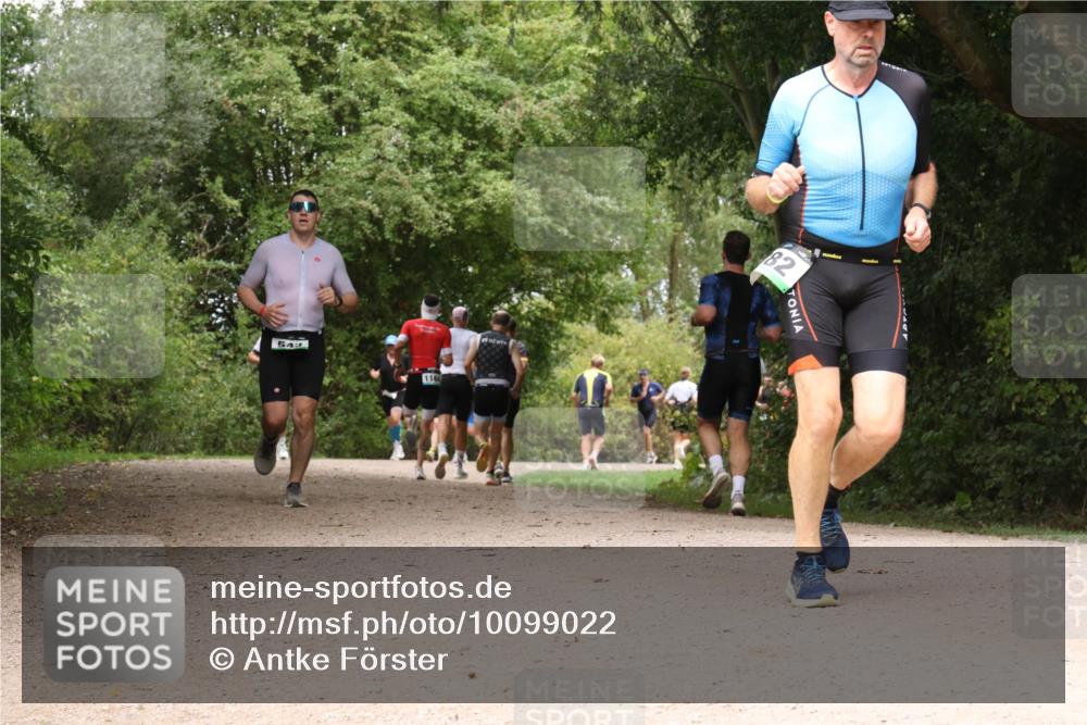30.08.2026 - Elbe Triathlon Hamburg Antke Förster http://msf.ph/oto/10099022 30.08.2026 10:53:04 Laufen 549 meine-sportfotos.de