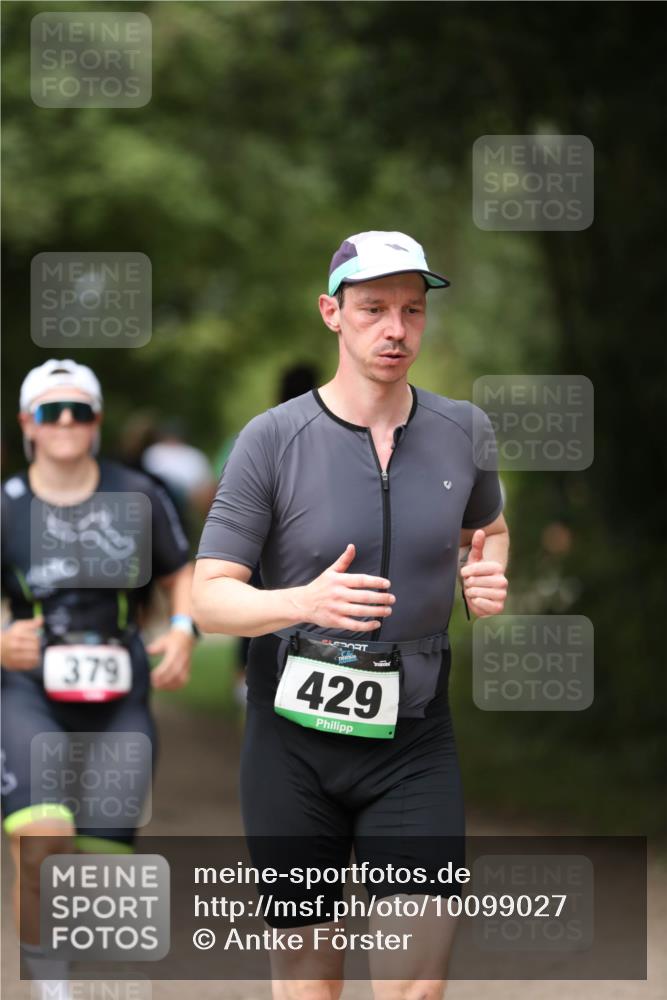 30.08.2026 - Elbe Triathlon Hamburg Antke Förster http://msf.ph/oto/10099027 30.08.2026 10:49:46 Laufen 379, 429 meine-sportfotos.de