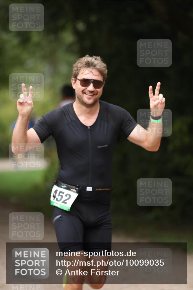 30.08.2026 - Elbe Triathlon Hamburg Antke Förster http://msf.ph/oto/10099035 30.08.2026 10:49:49 Laufen 452 meine-sportfotos.de