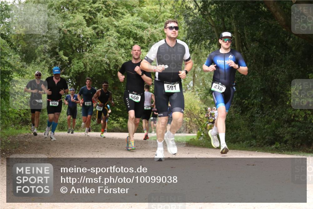 30.08.2026 - Elbe Triathlon Hamburg Antke Förster http://msf.ph/oto/10099038 30.08.2026 10:53:13 Laufen 556, 519, 493, 660, 640, 591, 438 meine-sportfotos.de
