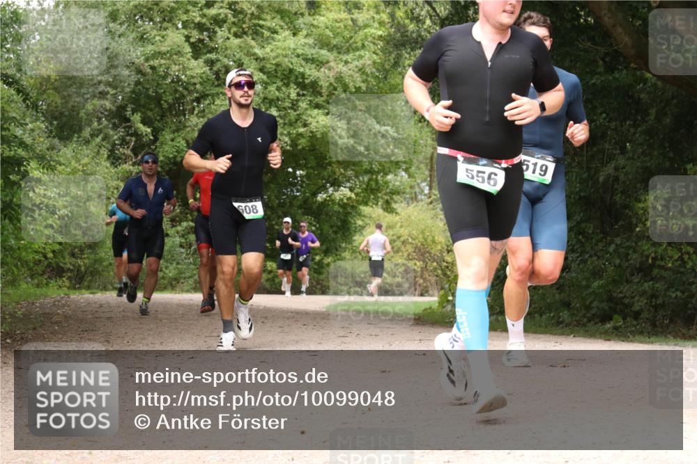 30.08.2026 - Elbe Triathlon Hamburg Antke Förster http://msf.ph/oto/10099048 30.08.2026 10:53:18 Laufen 608, 556, 519 meine-sportfotos.de