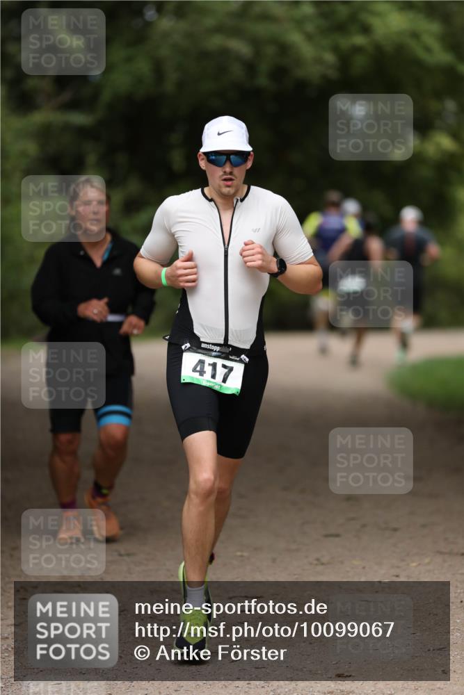 30.08.2026 - Elbe Triathlon Hamburg Antke Förster http://msf.ph/oto/10099067 30.08.2026 10:50:09 Laufen 417 meine-sportfotos.de
