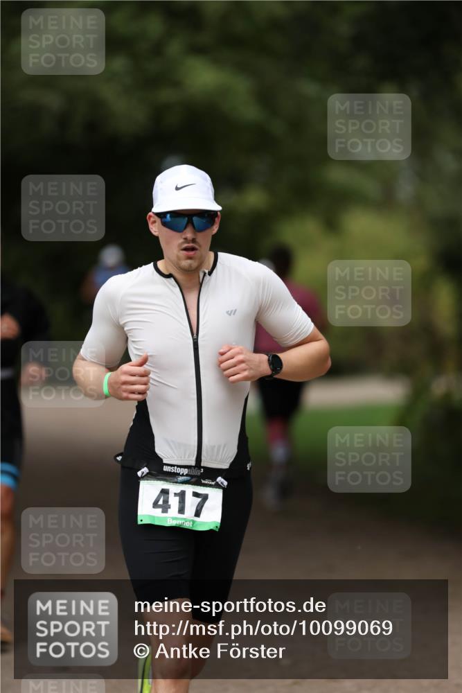 30.08.2026 - Elbe Triathlon Hamburg Antke Förster http://msf.ph/oto/10099069 30.08.2026 10:50:10 Laufen 417 meine-sportfotos.de
