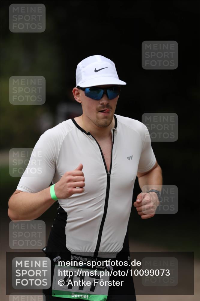30.08.2026 - Elbe Triathlon Hamburg Antke Förster http://msf.ph/oto/10099073 30.08.2026 10:50:11 Laufen 417 meine-sportfotos.de