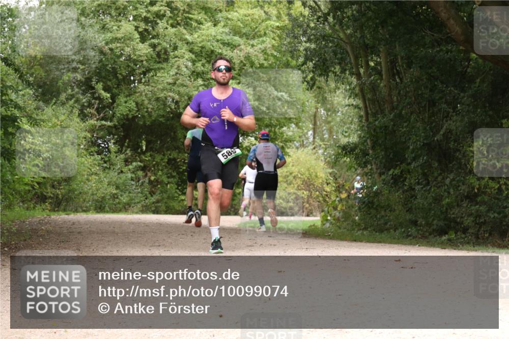30.08.2026 - Elbe Triathlon Hamburg Antke Förster http://msf.ph/oto/10099074 30.08.2026 10:53:30 Laufen 589 meine-sportfotos.de