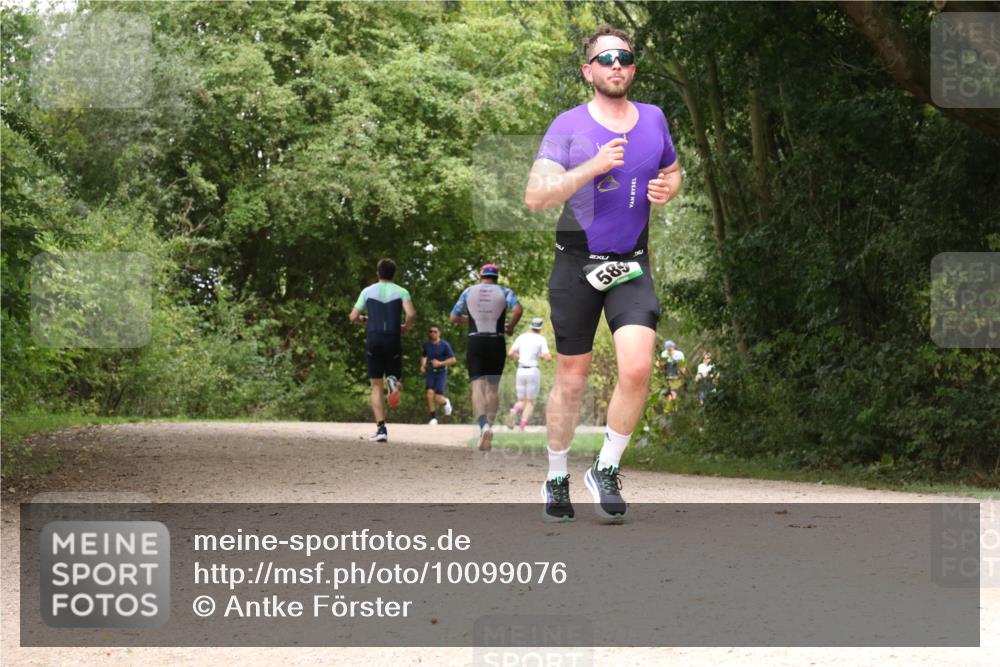 30.08.2026 - Elbe Triathlon Hamburg Antke Förster http://msf.ph/oto/10099076 30.08.2026 10:53:31 Laufen 589 meine-sportfotos.de