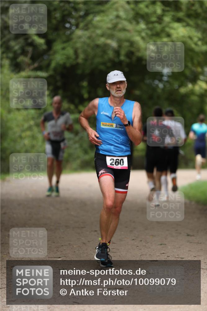 30.08.2026 - Elbe Triathlon Hamburg Antke Förster http://msf.ph/oto/10099079 30.08.2026 10:50:21 Laufen 260 meine-sportfotos.de
