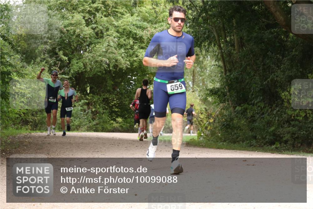 30.08.2026 - Elbe Triathlon Hamburg Antke Förster http://msf.ph/oto/10099088 30.08.2026 10:53:44 Laufen 475, 618, 659 meine-sportfotos.de
