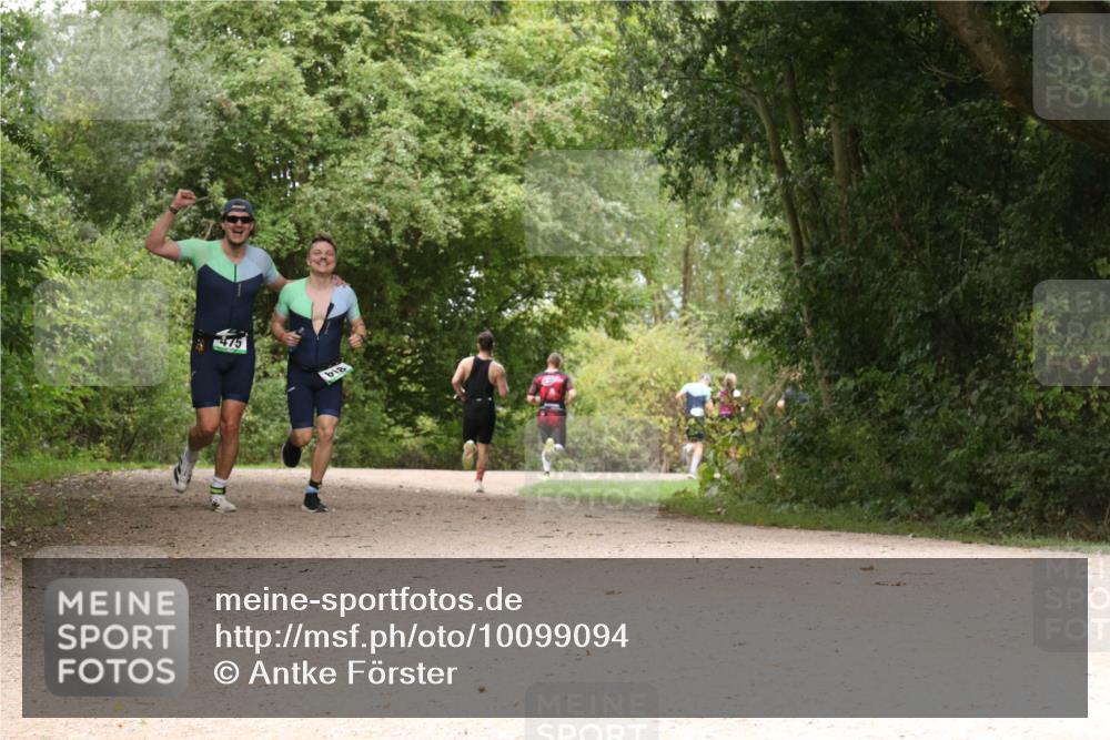 30.08.2026 - Elbe Triathlon Hamburg Antke Förster http://msf.ph/oto/10099094 30.08.2026 10:53:46 Laufen 475 meine-sportfotos.de
