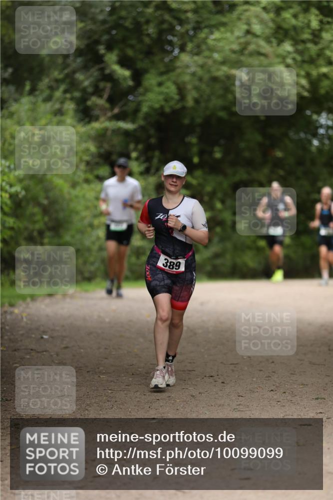 30.08.2026 - Elbe Triathlon Hamburg Antke Förster http://msf.ph/oto/10099099 30.08.2026 10:50:34 Laufen 389 meine-sportfotos.de