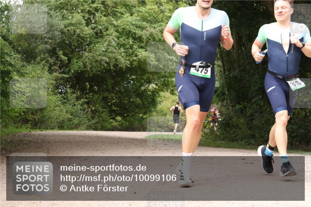 30.08.2026 - Elbe Triathlon Hamburg Antke Förster http://msf.ph/oto/10099106 30.08.2026 10:53:50 Laufen 618 meine-sportfotos.de