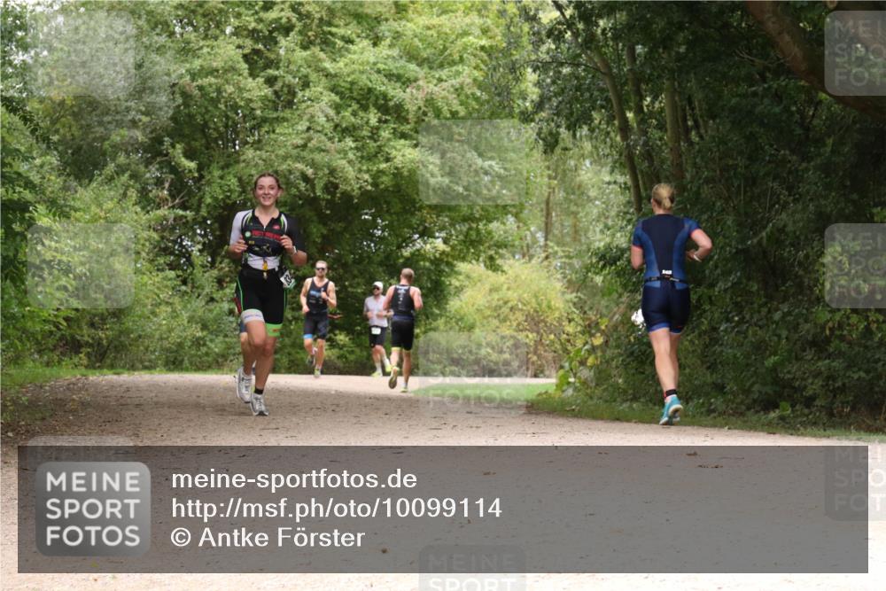 30.08.2026 - Elbe Triathlon Hamburg Antke Förster http://msf.ph/oto/10099114 30.08.2026 10:54:05 Laufen  meine-sportfotos.de