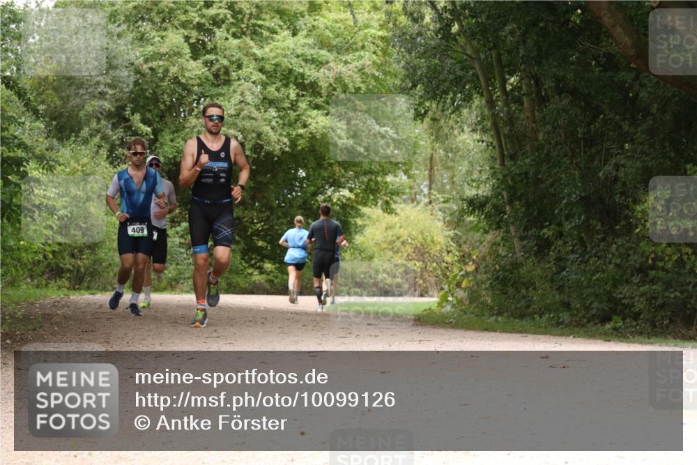 30.08.2026 - Elbe Triathlon Hamburg Antke Förster http://msf.ph/oto/10099126 30.08.2026 10:54:13 Laufen 409 meine-sportfotos.de