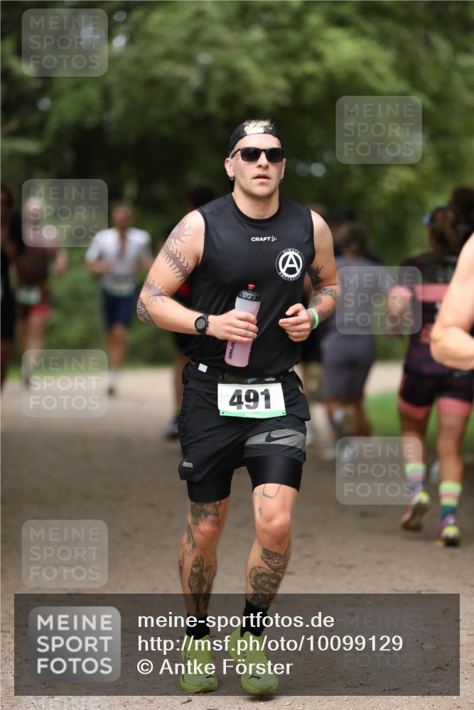 30.08.2026 - Elbe Triathlon Hamburg Antke Förster http://msf.ph/oto/10099129 30.08.2026 10:50:46 Laufen 219, 491 meine-sportfotos.de